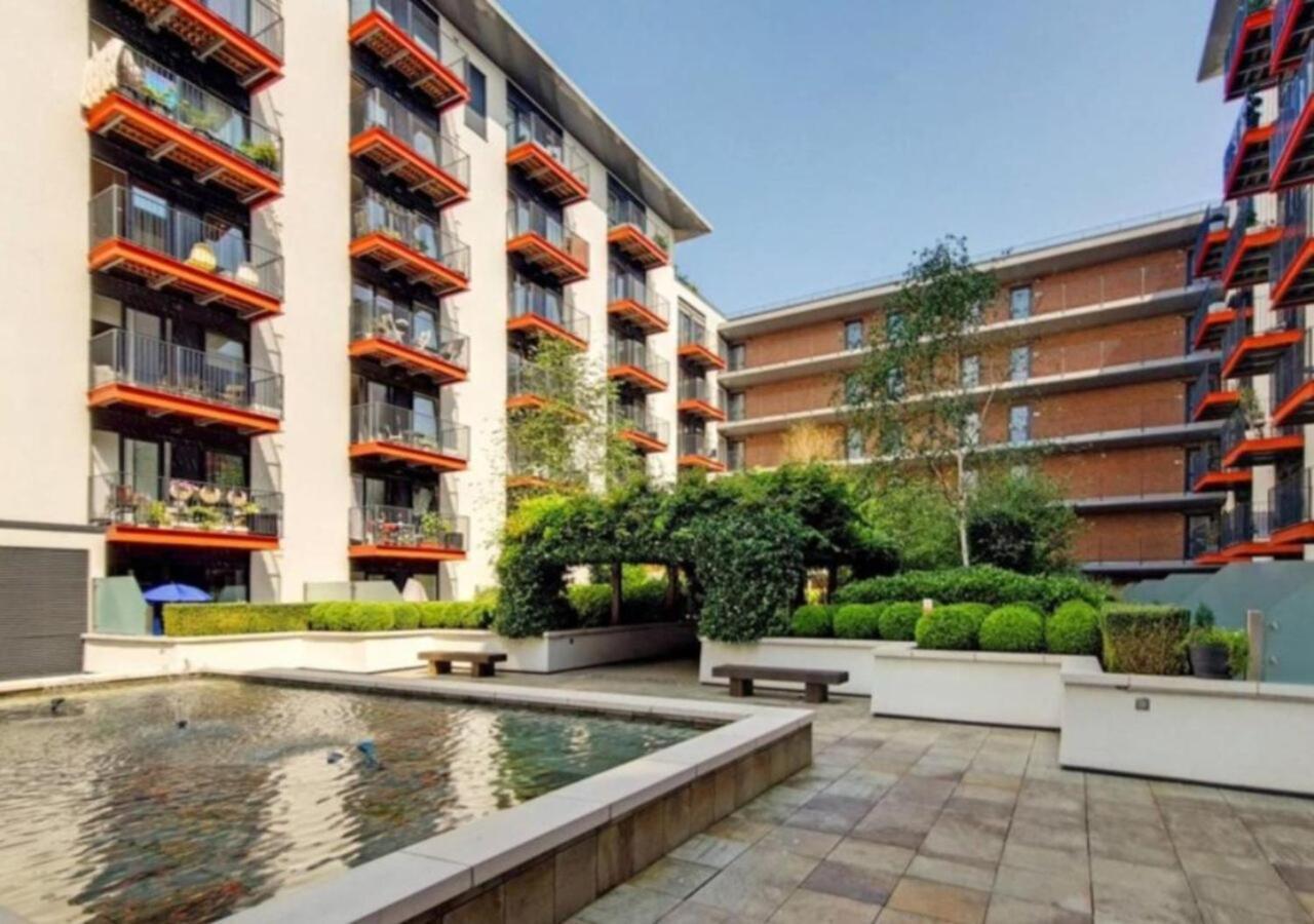 Your Riverside Home 2 With Private Balcony Londra Exterior foto