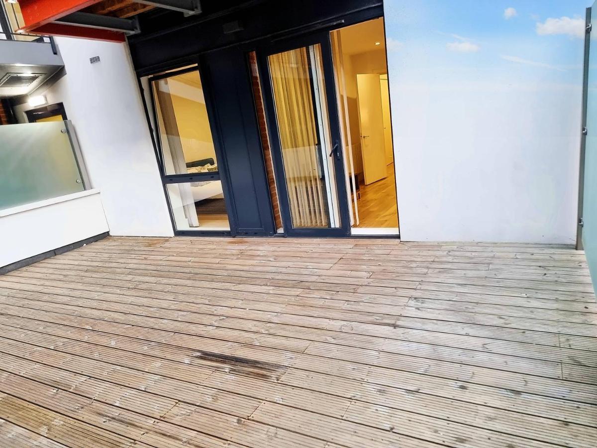 Your Riverside Home 2 With Private Balcony Londra Exterior foto