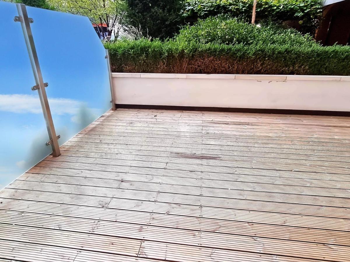 Your Riverside Home 2 With Private Balcony Londra Exterior foto